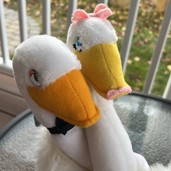 Vintage 1984 Mattel Emotions Hugging White Swans Plush Stuffed Love Birds Pair - Picture 2 of 4